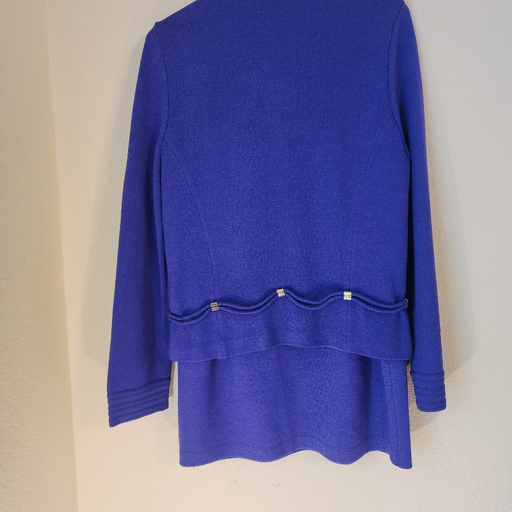 St. John 2 Piece Suit - Picture 3 of 8